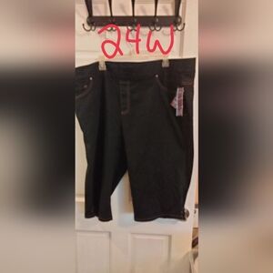 Gloria Vanderbilt Black Jean Shorts